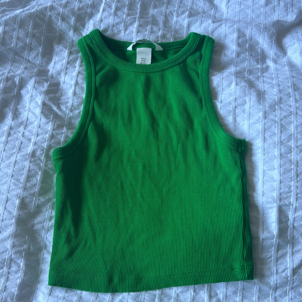 Green cropped top